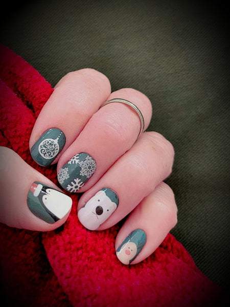 Cold Weather Friends Nail Wraps