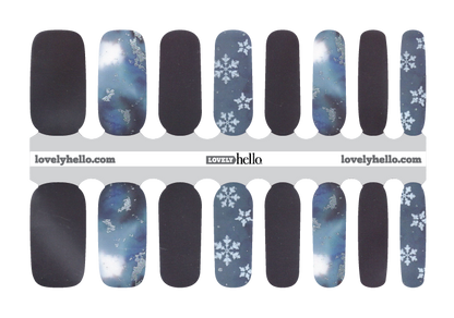 Snowflakes of Silver Nail Wraps