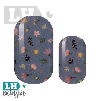Dainty Wild Flowers Nail Wraps
