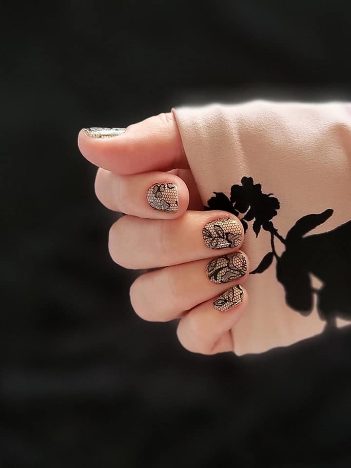 Black Lace Floral Nail Wraps